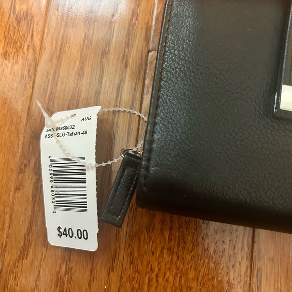 Tahari Wallet - Picture 2 of 4